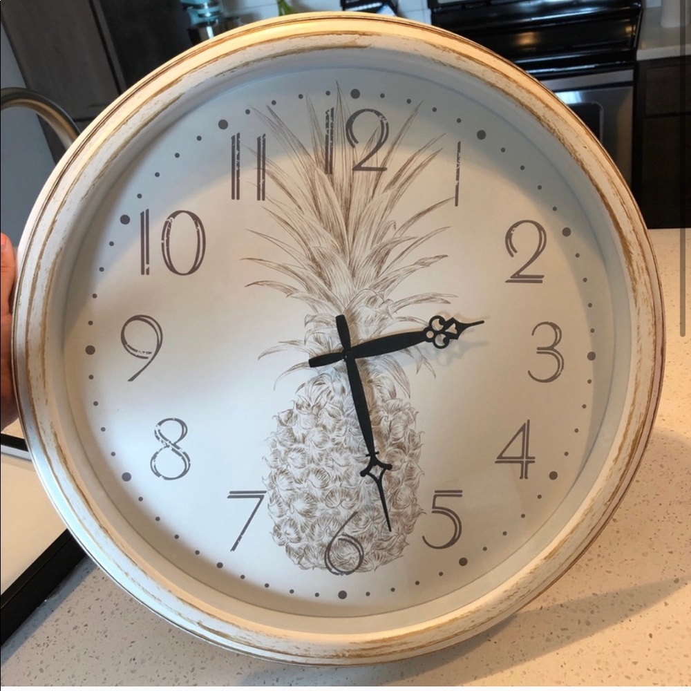 Pineapple Decorative Wall Clock